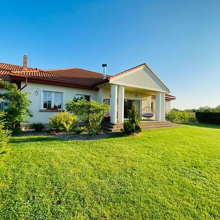 Siedlisko Wytowno Villa Ustka Exteriör bild